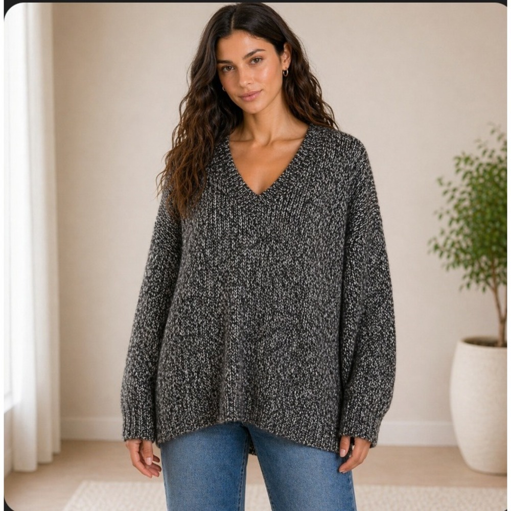 Theory Slouchy V-Neck Sweater Women Small Black White Marl Knit Wool Blend